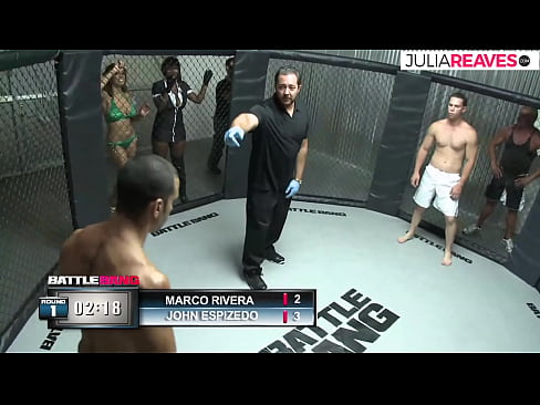 ❤️ Ultimate Fighter ríða númerastúlku strax eftir bardaga í hringnum ☑ Klám hjá okkur ❌️