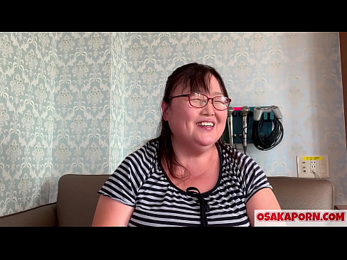 ❤️ Feit japönsk mamma sýnir risastóra brjósta sína og hefur gaman af kynlífsleikfangi. 51 árs gömul asísk móðir talar um kynlífsreynslu sína. Yukiko 1 OSAKAPORN feitur milf ☑ Klám hjá okkur ❌️